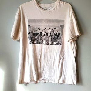 Friends Television TV Show Womens White Tshirt,‎ Size Large